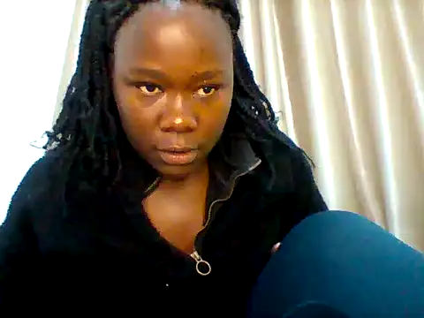 Snapshot of sexy_cutelips chatting on June 19, 2026, 7:30 pm sexy cutelips online show from June 19, 2026, 7:30 pm