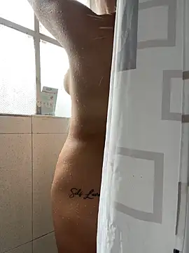 hannahb-e online show from October 14, 2025, 6:19 pm