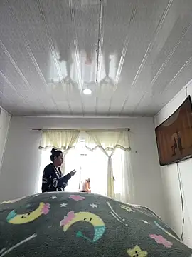 Snapshot of hannahb-e chatting on March 7, 2026, 2:00 pm hannahb-e online show from March 7, 2026, 2:00 pm