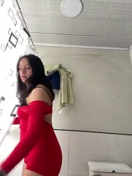 Snapshot of hannahb-e chatting on February 10, 2026, 6:07 pm hannahb-e online show from February 10, 2026, 6:07 pm