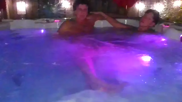 sexyandjagundo online show from May 9, 2026, 1:42 am