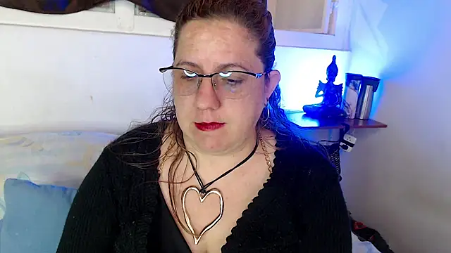 katie joness  online show from February 3, 2026, 12:32 pm