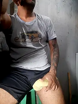 hecwil8 online show from February 17, 2026, 12:35 pm