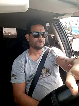 hecwil8 online show from October 23, 2025, 5:00 pm