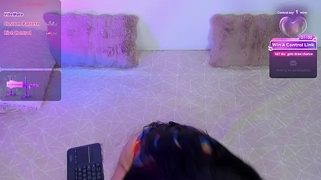 pauline golden1 online show from March 11, 2026, 4:06 am