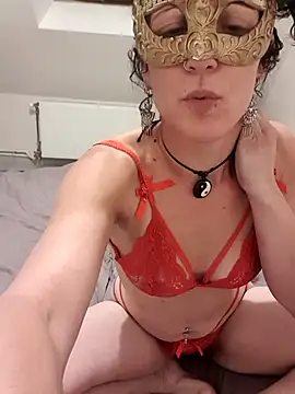 Masquegirlmysterious online show from June 11, 2026, 7:27 am
