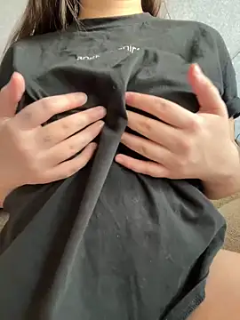 Angel  lika online show from March 18, 2025, 1:34 pm