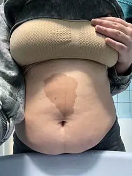 Angel  lika online show from October 1, 2025, 4:22 pm