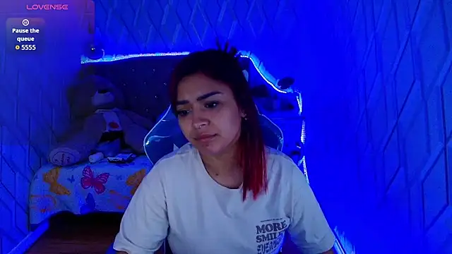 NicolleTaylor online show from September 9, 2025, 2:32 am