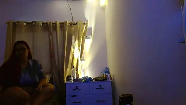 Isabella Du online show from June 14, 2026, 10:55 pm