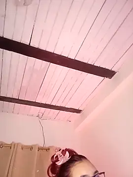 Isabella Du online show from December 20, 2025, 4:37 am