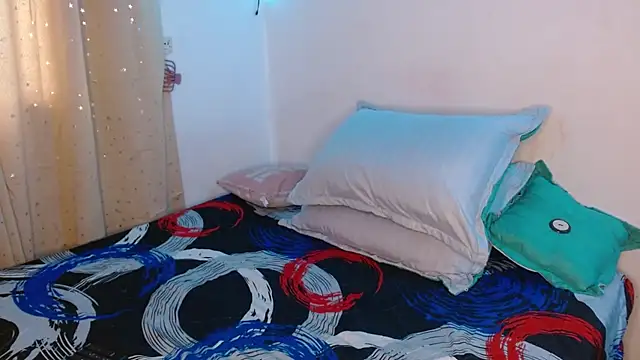 Isabella Du online show from March 15, 2025, 3:48 pm