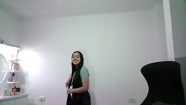 aineangeel online show from November 11, 2025, 2:28 am