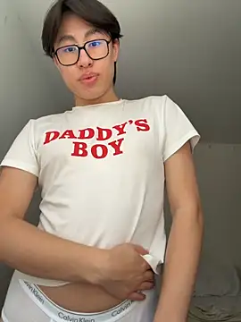 Snapshot of SrLuis18 chatting on March 15, 2026, 6:26 pm SrLuis18 online show from March 15, 2026, 6:26 pm