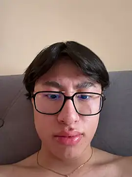 Snapshot of SrLuis18 chatting on February 12, 2026, 4:29 pm SrLuis18 online show from February 12, 2026, 4:29 pm