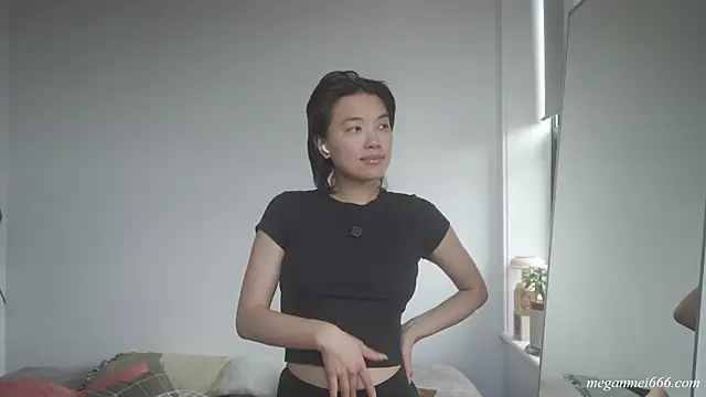 meganmei666 online show from July 27, 2026, 4:14 pm