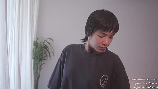 meganmei666 online show from June 5, 2026, 5:51 pm