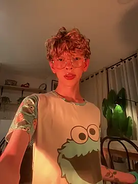 lyamthommpson online show from November 29, 2025, 8:14 am