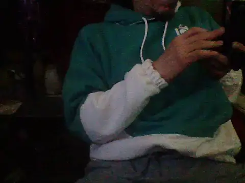 Snapshot of mrdemoncrowly chatting on June 10, 2026, 4:03 am mrdemoncrowly online show from June 10, 2026, 4:03 am