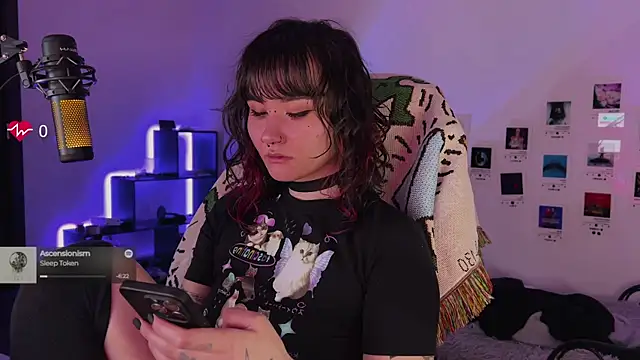 deadlysweet online show from October 27, 2025, 1:28 am