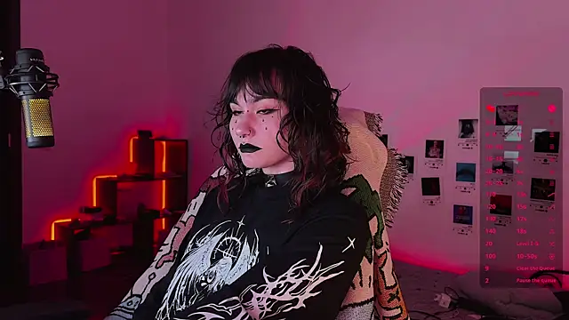 deadlysweet online show from December 3, 2025, 12:33 am