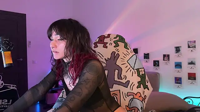 deadlysweet online show from June 1, 2026, 1:06 am