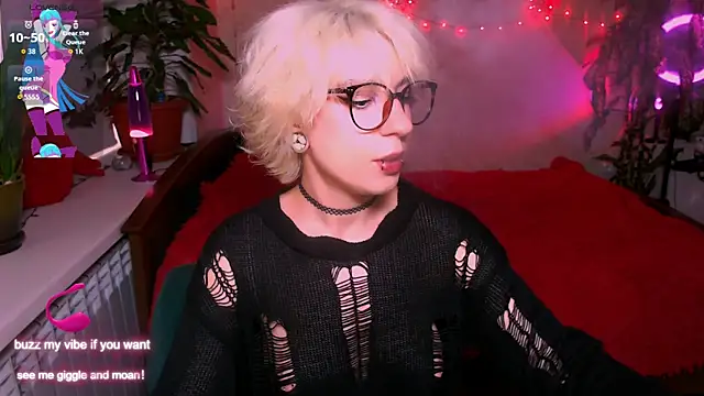  Moonlight t online show from September 19, 2025, 9:02 am