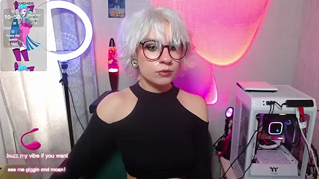  Moonlight t online show from October 6, 2025, 8:37 am