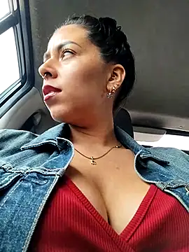 Emily Wane online show from November 3, 2025, 3:15 pm