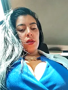 Emily Wane online show from October 4, 2025, 2:51 pm