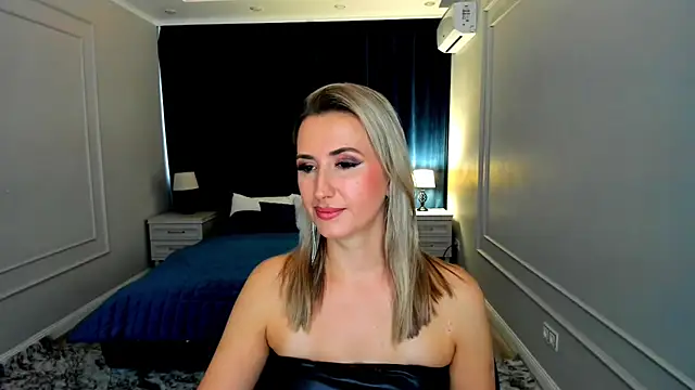 PassionGlow online show from September 18, 2025, 3:42 am