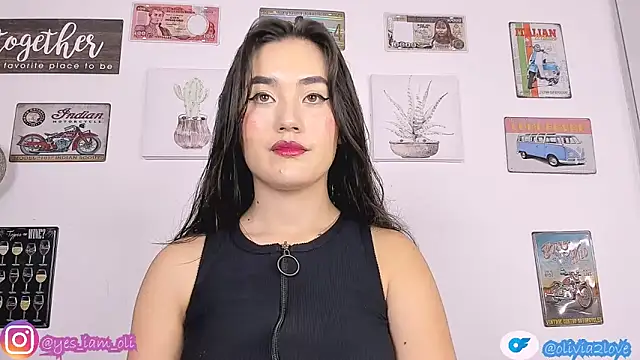 olivia22love online show from October 4, 2025, 6:53 pm