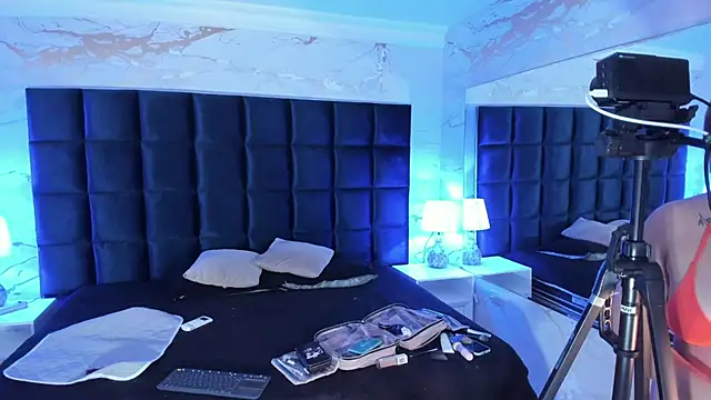 EVELIN MASON online show from January 8, 2026, 7:42 pm