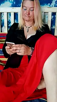 GingerKtm21 online show from December 12, 2024, 5:59 pm