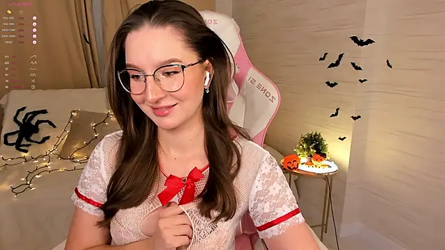 AnnikaAllison online show from October 12, 2025, 12:50 pm