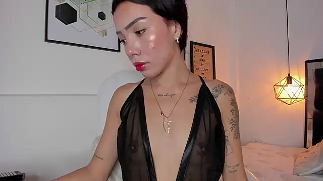 amysc online show from October 17, 2025, 1:46 pm