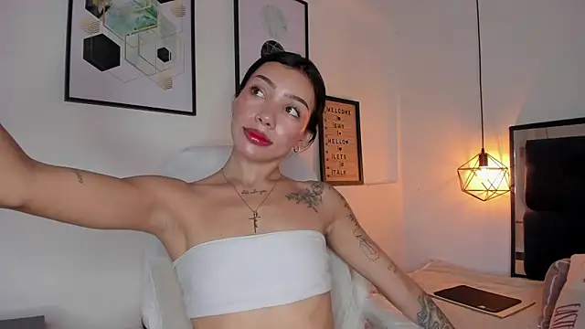 amysc online show from October 6, 2025, 1:45 pm