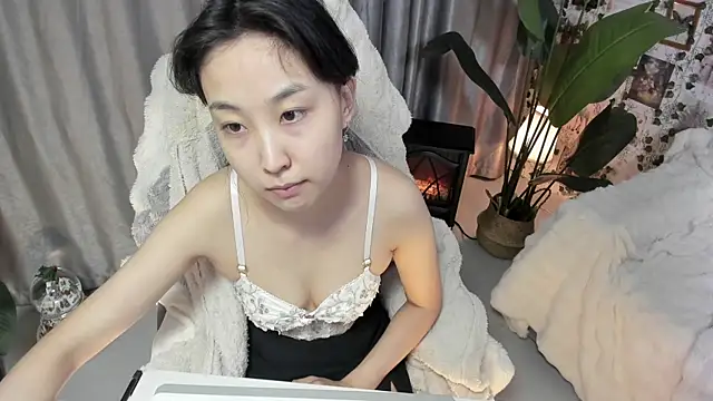 Minami 686 online show from February 22, 2025, 10:20 pm