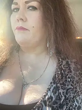 fatfabulous1981 online show from October 18, 2025, 9:06 pm