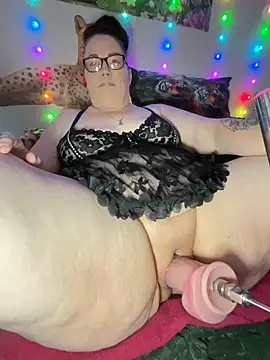 fatfabulous1981 online show from May 21, 2026, 9:56 pm