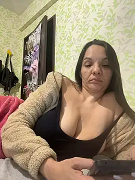 samilux5 online show from November 7, 2025, 3:44 am