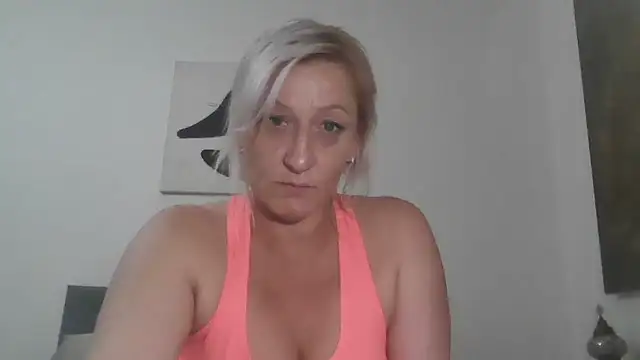 Snapshot of Sexyycattt chatting on June 16, 2026, 4:18 pm Sexyycattt online show from June 16, 2026, 4:18 pm