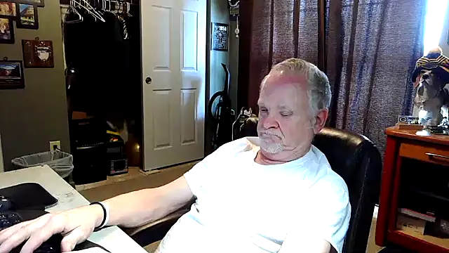 Snapshot of nobledad chatting on March 18, 2026, 6:53 pm nobledad online show from March 18, 2026, 6:53 pm