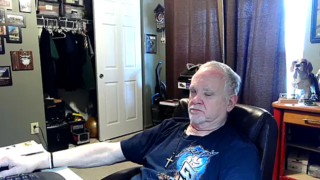 Snapshot of nobledad chatting on March 4, 2026, 7:43 pm nobledad online show from March 4, 2026, 7:43 pm