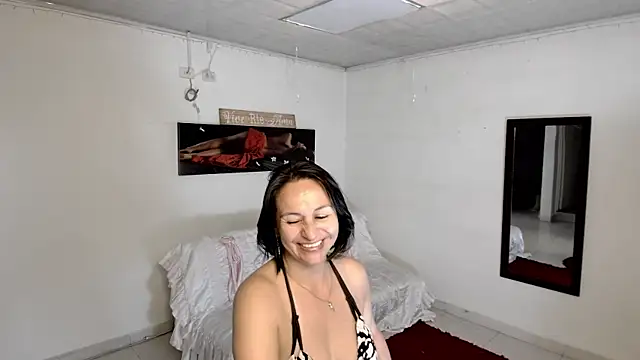 lollita 23  online show from July 24, 2026, 6:59 pm