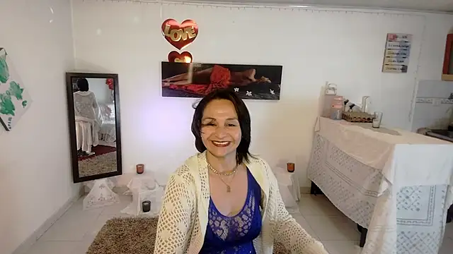 lollita 23  online show from May 7, 2026, 7:39 pm
