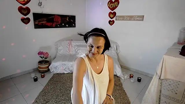 lollita 23  online show from April 23, 2026, 8:10 pm