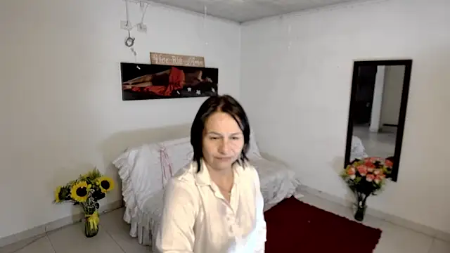 lollita 23  online show from July 26, 2026, 5:20 pm
