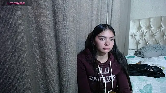 Snapshot of Dreams_sophi chatting on April 6, 2026, 2:51 am Dreams sophi online show from April 6, 2026, 2:51 am