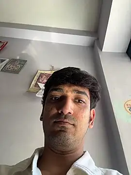 Snapshot of hornyguy271192 chatting on March 21, 2026, 9:03 am hornyguy271192 online show from March 21, 2026, 9:03 am